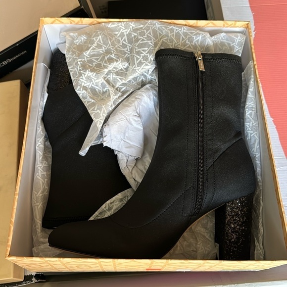 Badgley Mischka Jovanna Glitter Block Heel Bootie - Picture 2 of 5
